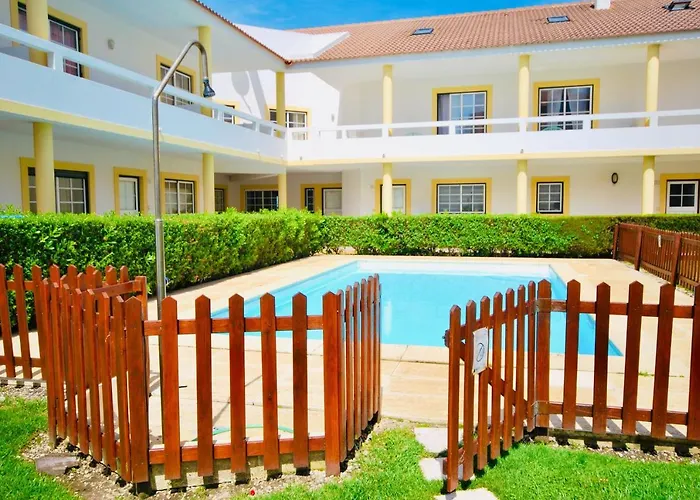 Catarina House - Baleal Beach, Balcony, Pool Prázdninový dům Ferrel (Leiria)